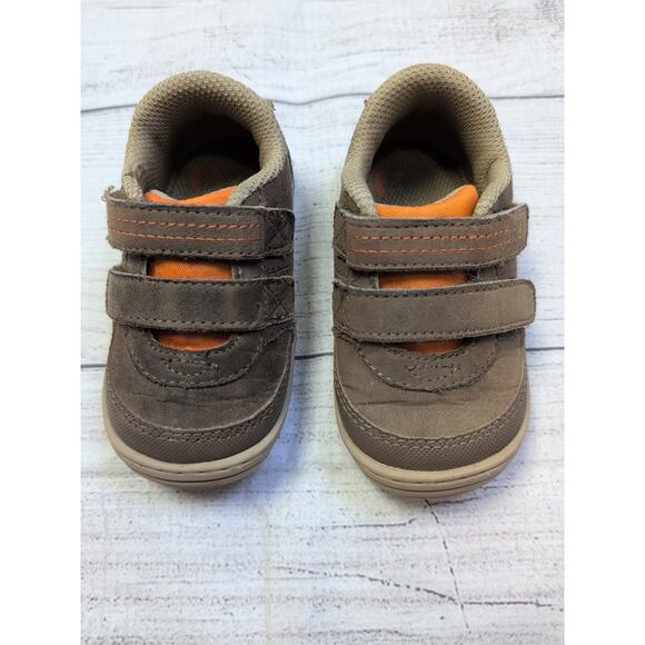 5C Stride Rite Brown Kyle Sneakers - Picture 2 of 9